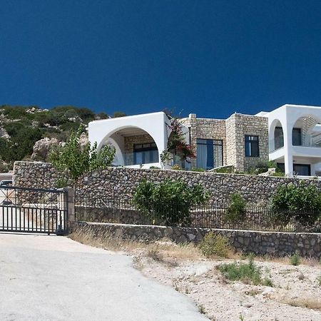 Evilia Luxury Villa Amoopi Exterior photo