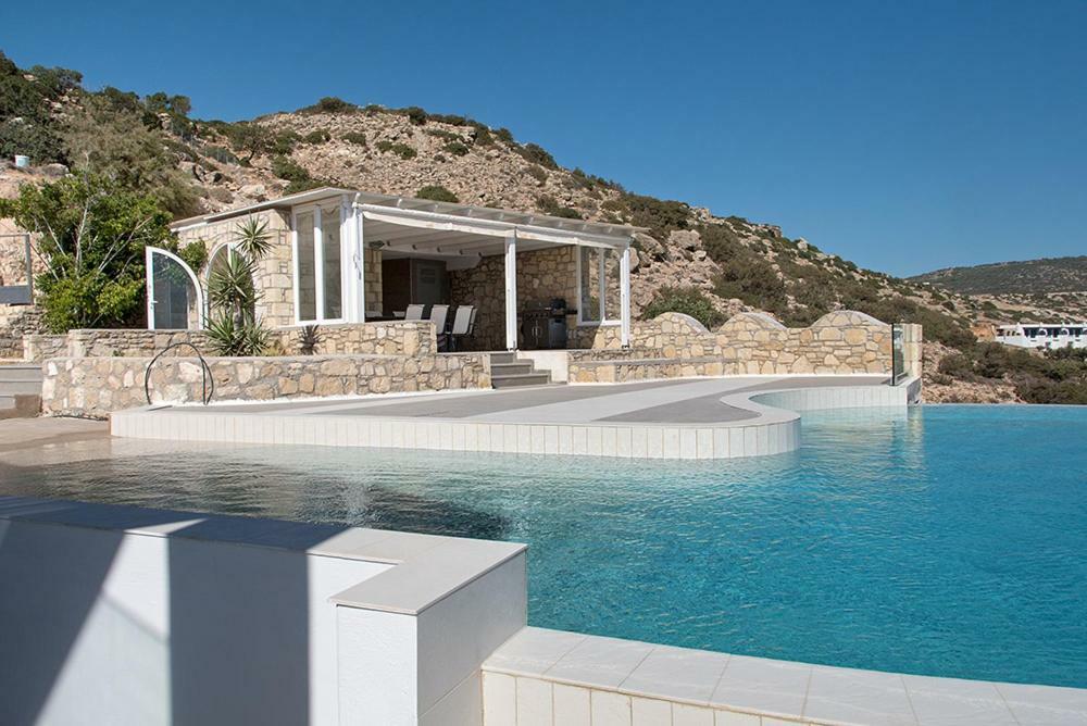 Evilia Luxury Villa Amoopi Exterior photo
