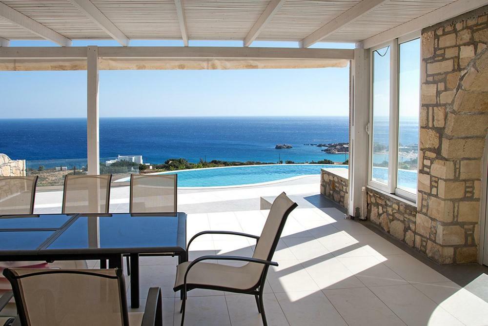 Evilia Luxury Villa Amoopi Exterior photo