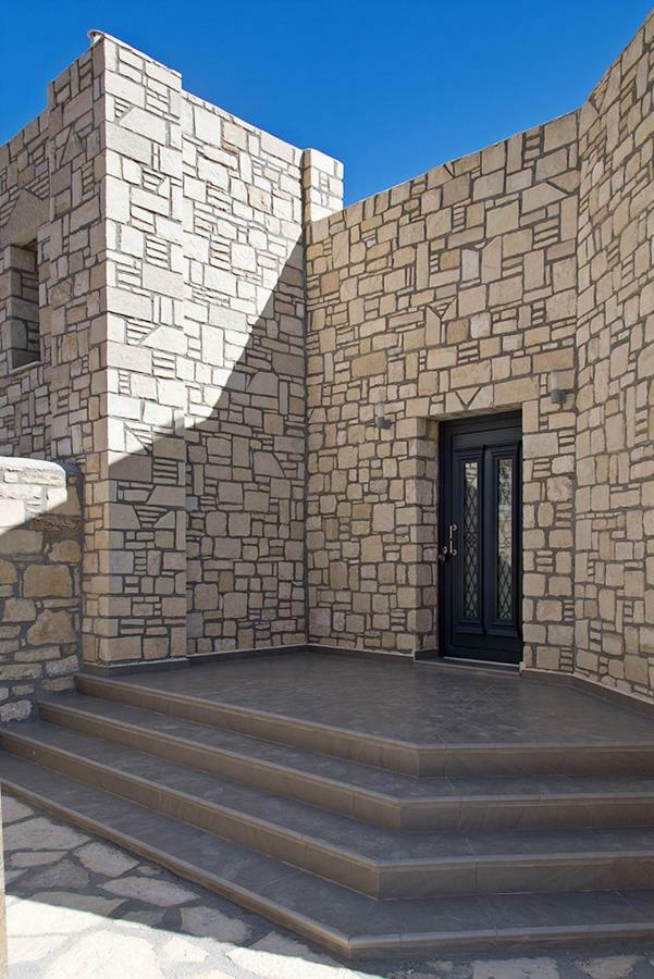 Evilia Luxury Villa Amoopi Exterior photo