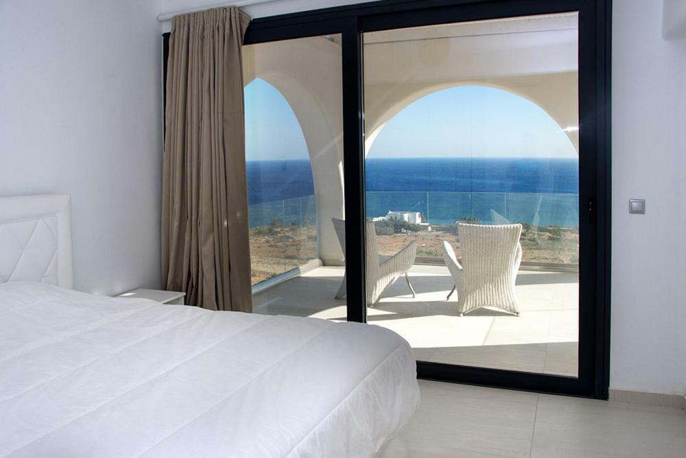 Evilia Luxury Villa Amoopi Exterior photo